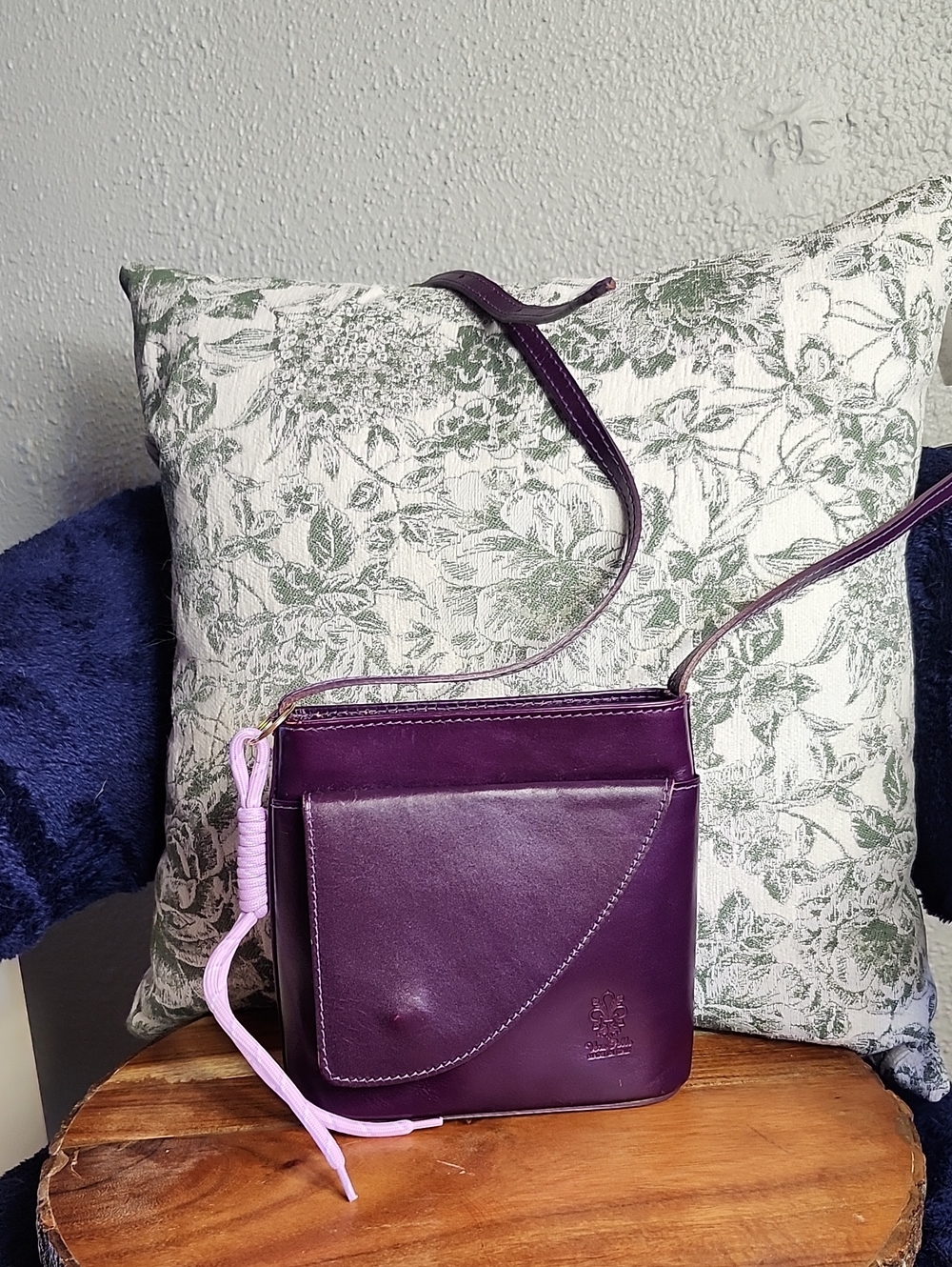 Vera Pelle Purple Leather Crossbody Bag with Lavender Tassel Made In Italy